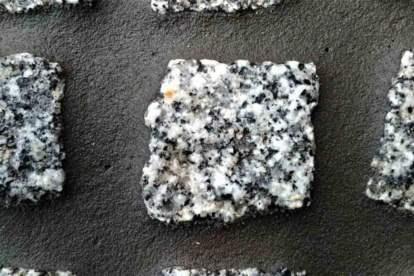 Ziegelfliesenmanufaktur | Zementäre Pflasterfugenmasse DUNKELGRAU