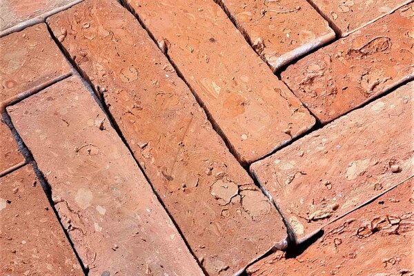 Ziegelfliesenmanufaktur |  Terracotta Ziegelfliese | Backsteintyp: Grimma Fischgrät 30cm x 7,0cm