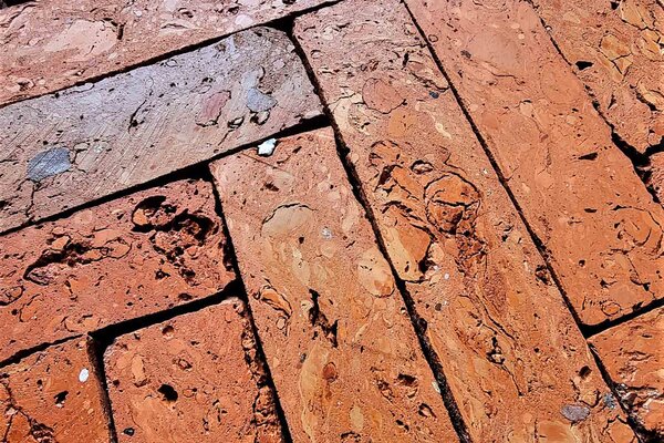 Ziegelfliesenmanufaktur |  Terracotta Ziegelfliese | Backsteintyp: Grimma Fischgrät 30cm x 7,0cm