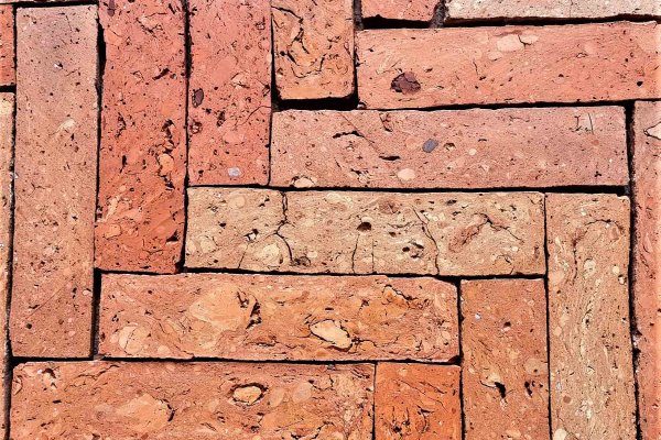 Ziegelfliesenmanufaktur |  Terracotta Ziegelfliese | Backsteintyp: Grimma Fischgrät