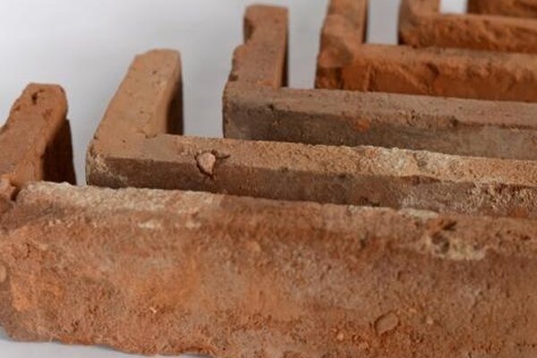 Ziegelfliesenmanufaktur | Winkelriemchen als passendes Eckmodul für alle Backsteinriemchen