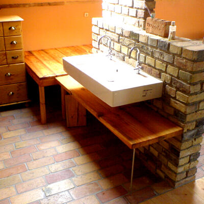 Vergleichsbild: Ziegelfliesen und Terracottafliesen