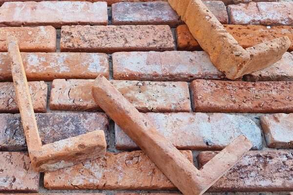 Ziegelfliesenmanufaktur | Winkelriemchen als passendes Eckmodul für alle Backsteinriemchen